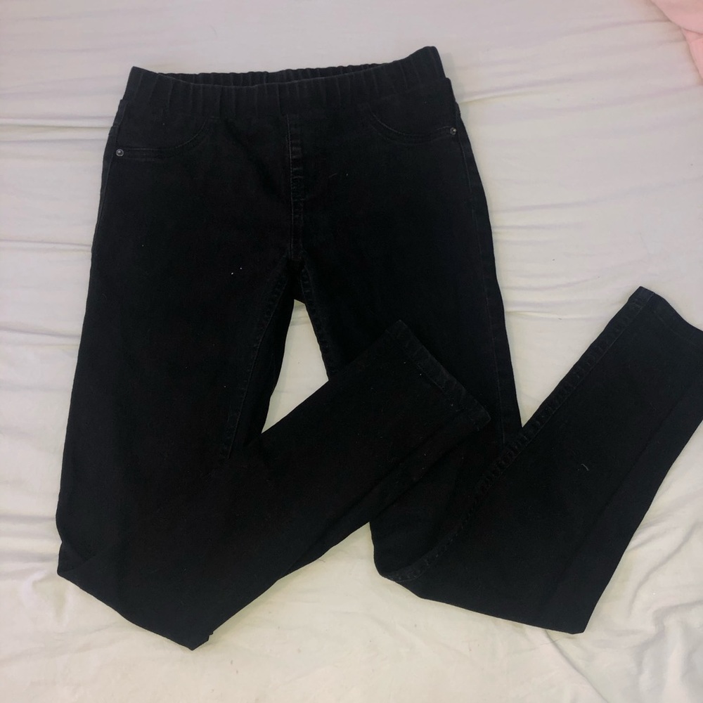 Skinny jogging pants